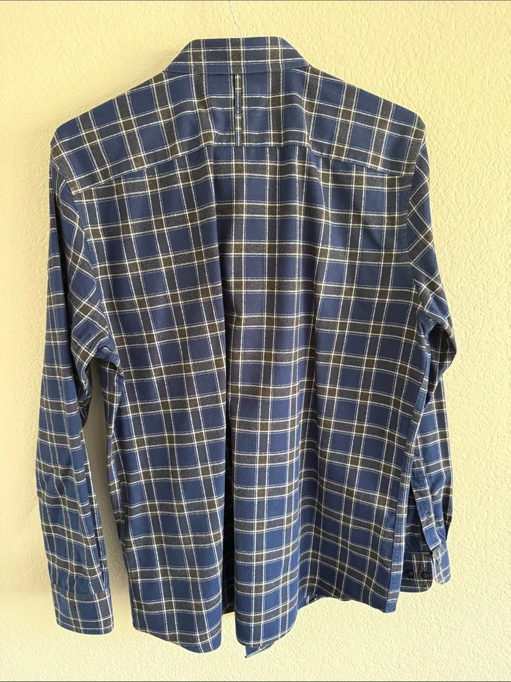 Men's Banana Republic Luxe Flannel Blue Plaid Long-Sleeve Button-Down Shirt